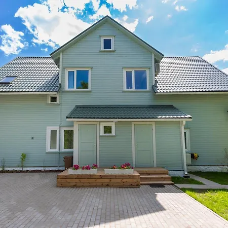 Gardenview Selection By Kerese Apartment